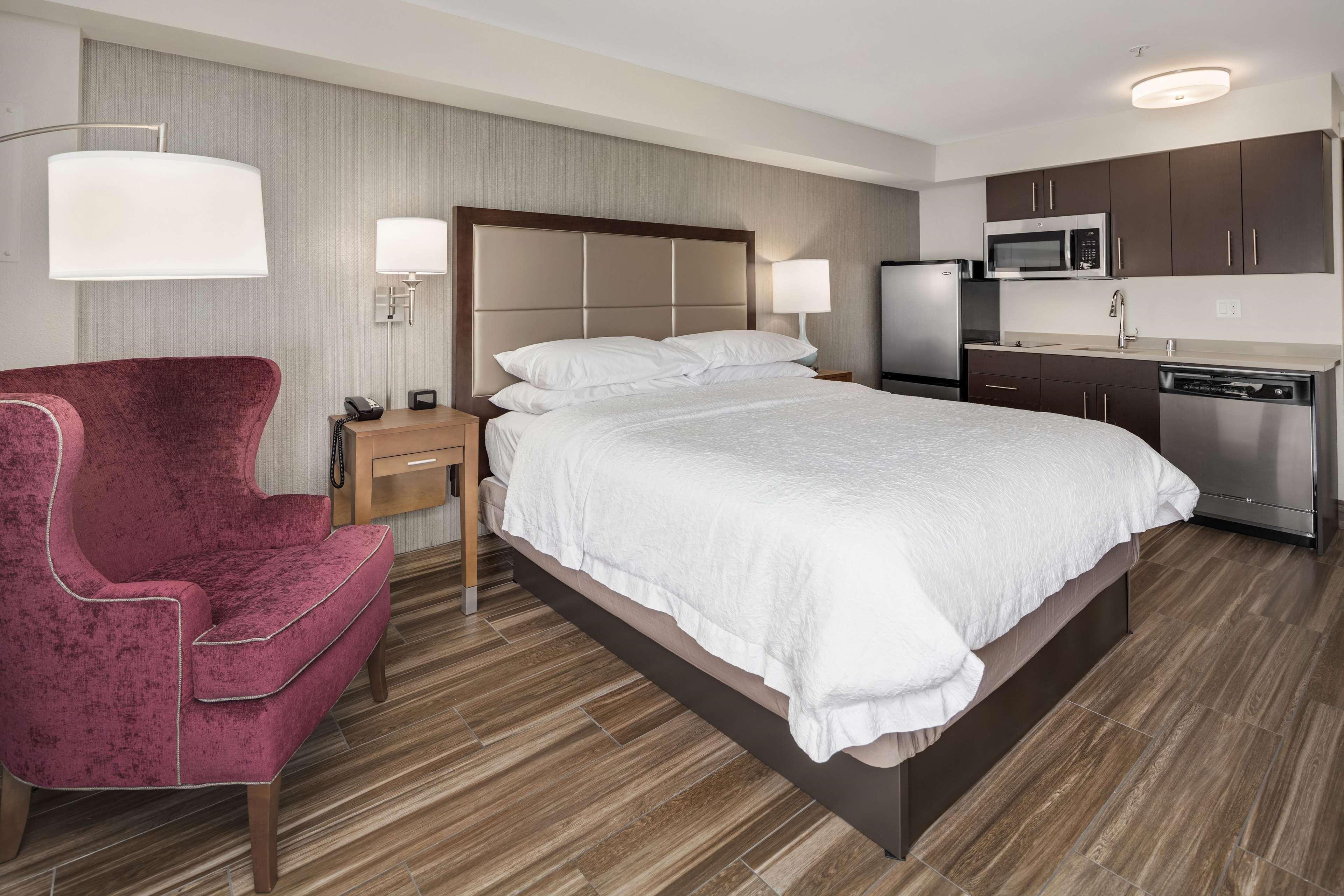 Hampton Inn & Suites Seattle North/Lynnwood Zewnętrze zdjęcie