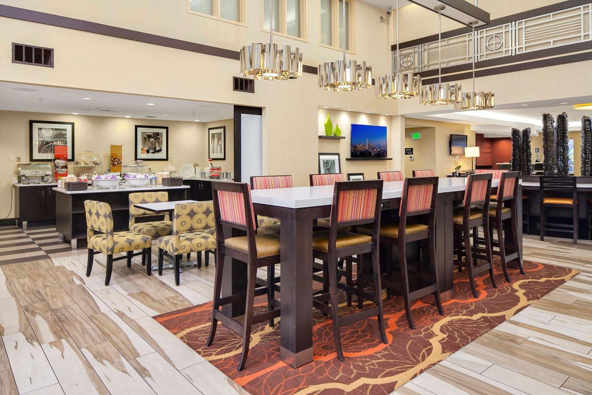 Hampton Inn & Suites Seattle North/Lynnwood Zewnętrze zdjęcie