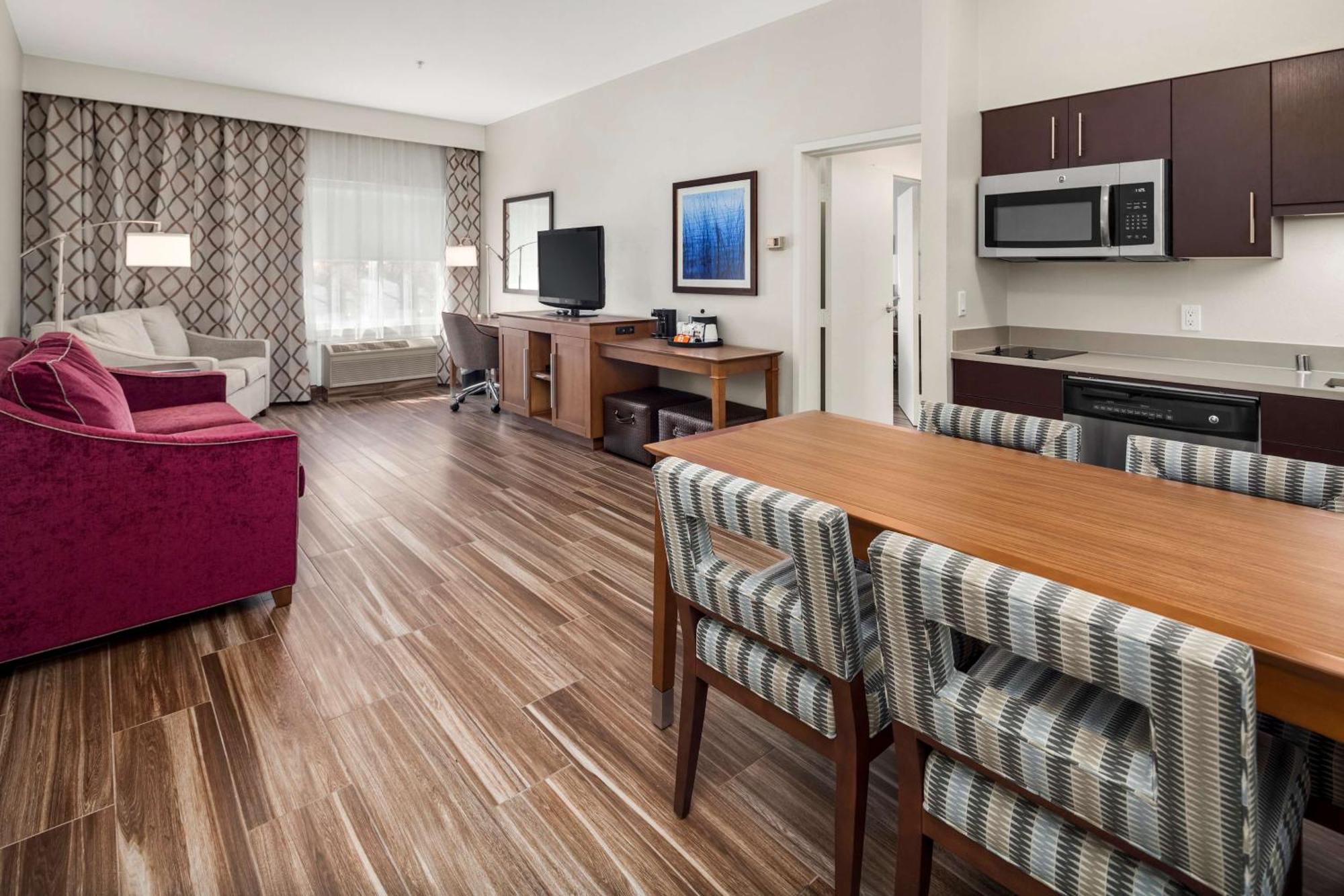 Hampton Inn & Suites Seattle North/Lynnwood Zewnętrze zdjęcie